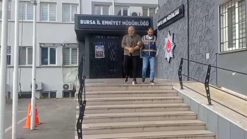 98 saatlik güvenlik kamerası izlediler, kızına ziyarete gelince yakaladılar