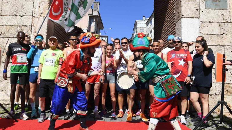 Bursa Emniyeti Tarihi Kent Koşusu için trafiğe kapatılacak yolları açıkladı