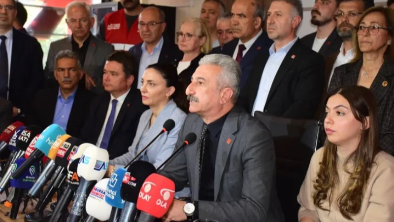 CHP Bursa’dan Özgür Özel’e saldırıya sert tepki