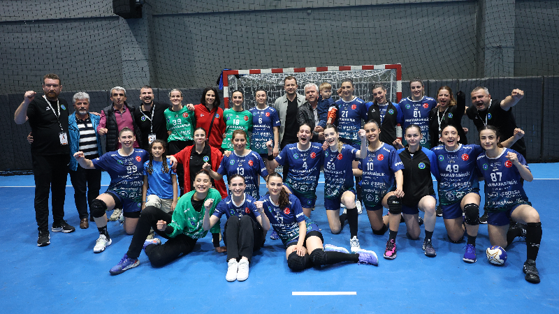 Bursa Büyükşehir Belediyespor Süper Ligi 3. bitirdi