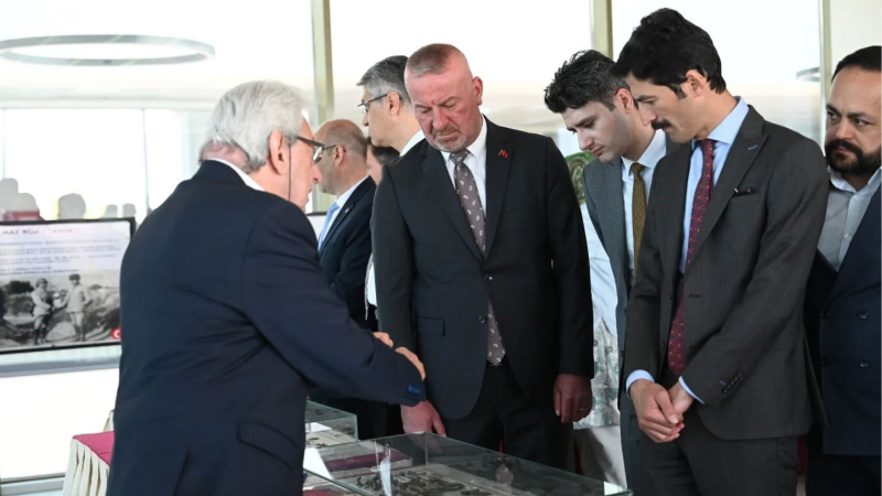Karacabey’de Çanakkale Gezici Müzesi ziyarete açıldı