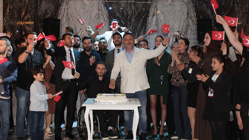 Genç İnşaat Mühendislerinden Coşkulu 19 Mayıs Gecesi