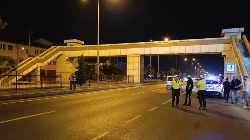 Üst geçidi kullanmayan kadın otobüsün çarpmasıyla ağır yaralandı
