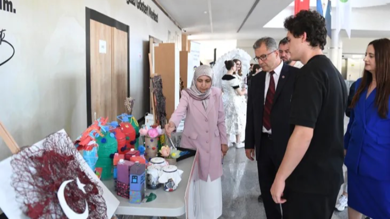 Osmangazi’de öğrenciler en çok atığı toplamaya çalıştı