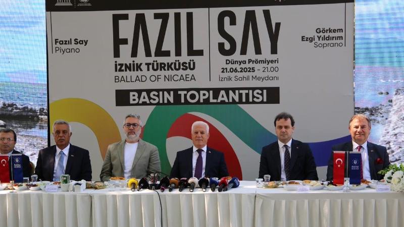 Fazıl Say İznik’e özel türkü yaptı