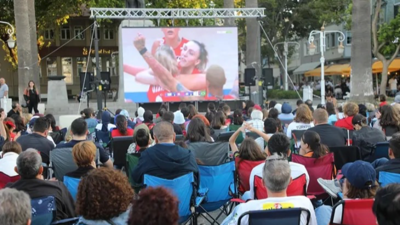 Filenin Sultanları’na Mudanya'dan destek