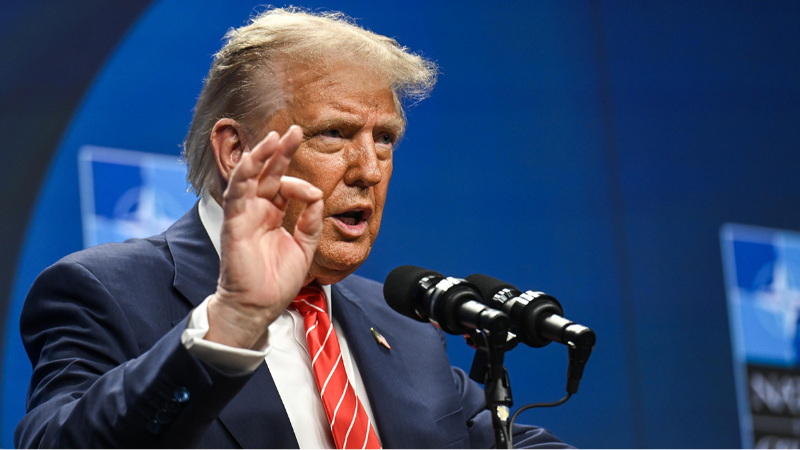 Trump: "İran'ın nükleer tesislerinden hiçbir şey çıkarılmadı"