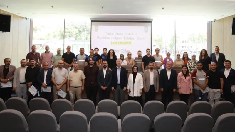 İnegöl Belediyesi çalışanlarını ödüllendiriyor