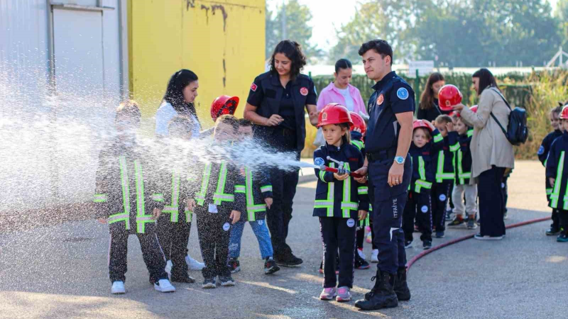 Bursa İtfaiyesi’nden 183 bin öğrenciye yangın eğitimi