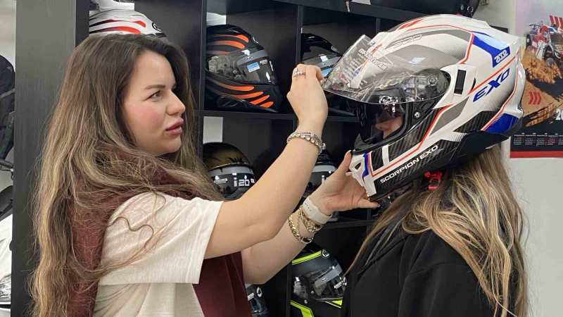 Sıcakta bunaltan kask, hayat kurtarıyor