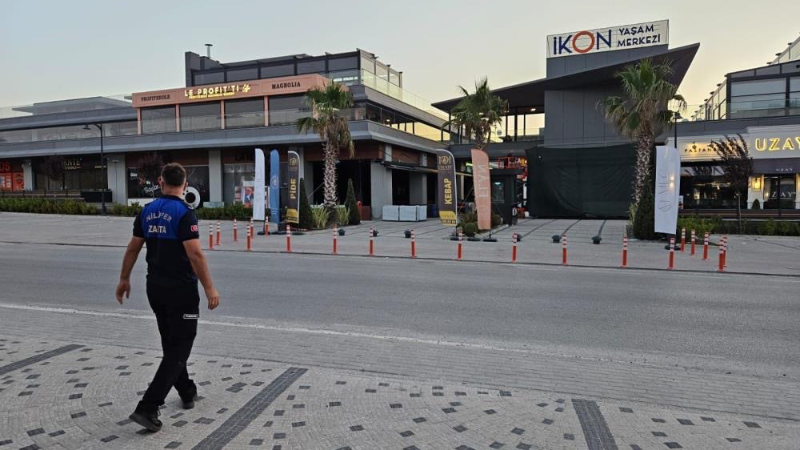Nilüfer’de izinsiz afişler indirildi