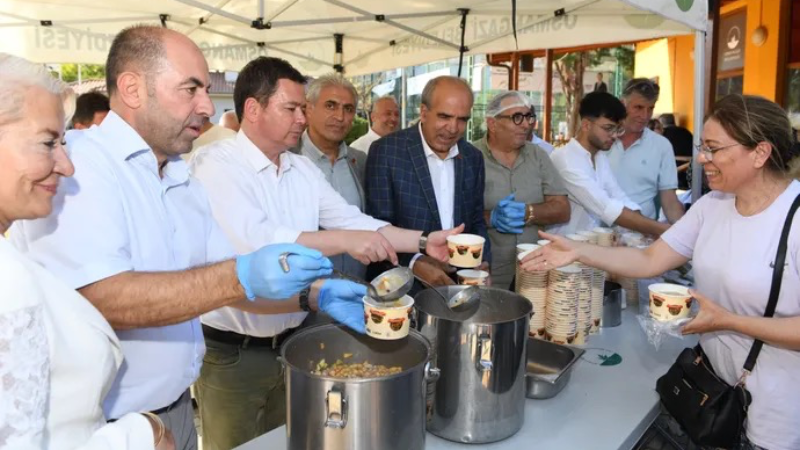 Osmangazi'de aşure bereketi
