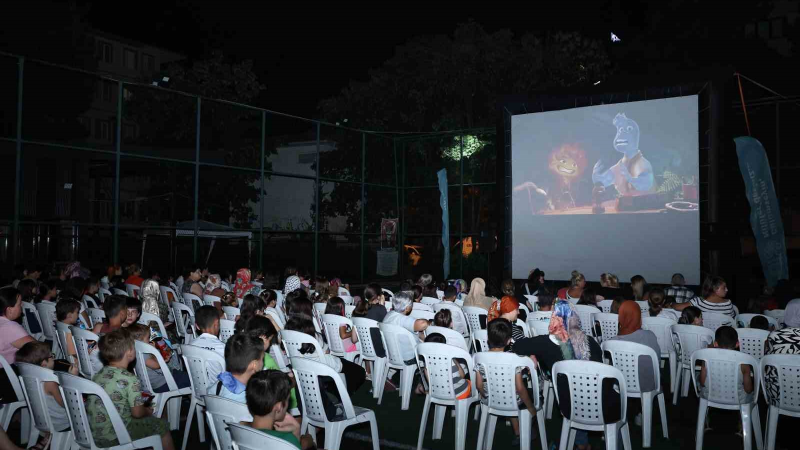 Nilüfer’de çocuklar sinema keyfiyle buluşuyor