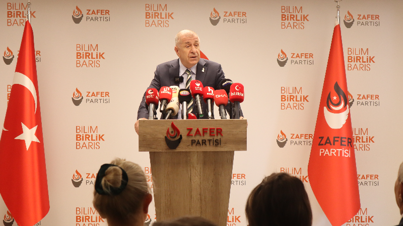 Ümit Özdağ:“Türkiye Tehlikede”