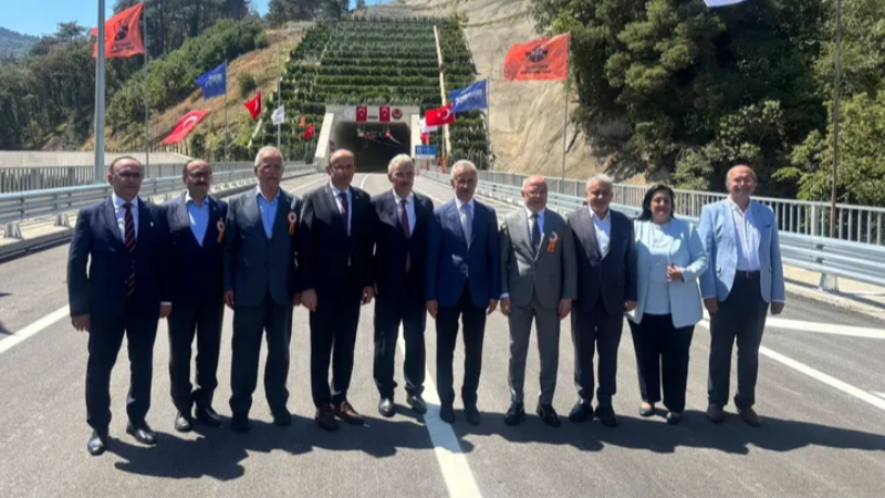 Bursa ulaşım ağı genişliyor! Doğancı Tüneli açıldı