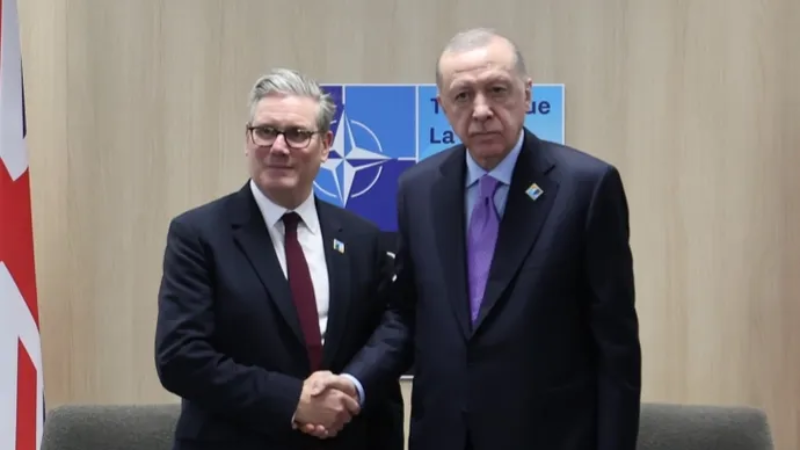 Cumhurbaşkanı Erdoğan, İngiltere Başbakanı  Starmer ile görüştü