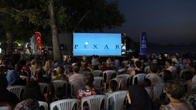 ‘Kamyoled’ ile açık havada sinema keyfi