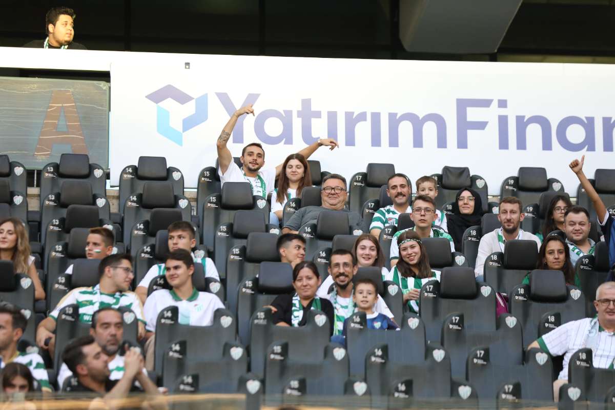(FOTO GALERİ) Bursaspor-Eskişehirspor Dostluk Maçı Taraftar Fotoğrafları