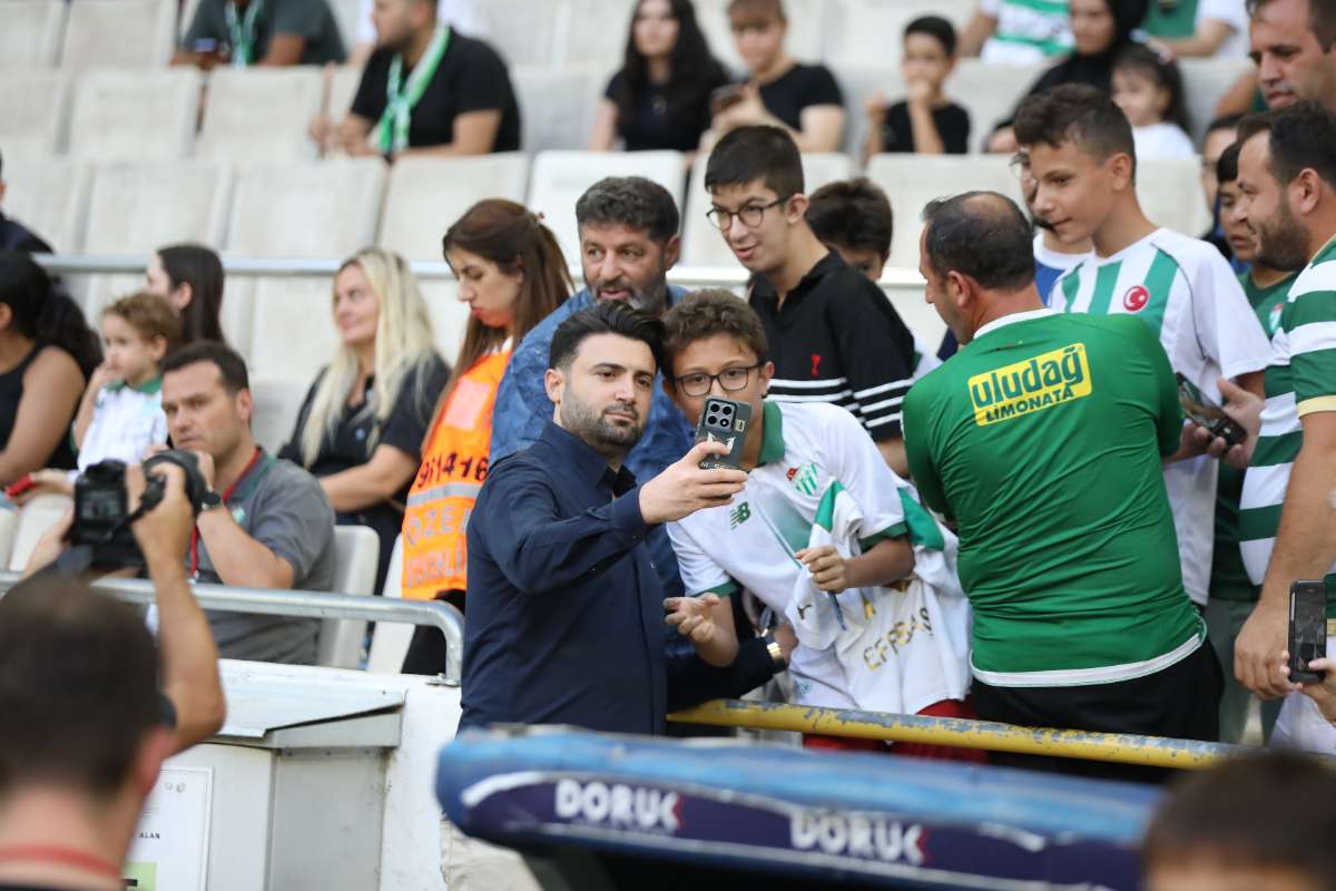 (FOTO GALERİ) Bursaspor-Eskişehirspor Dostluk Maçı Taraftar Fotoğrafları