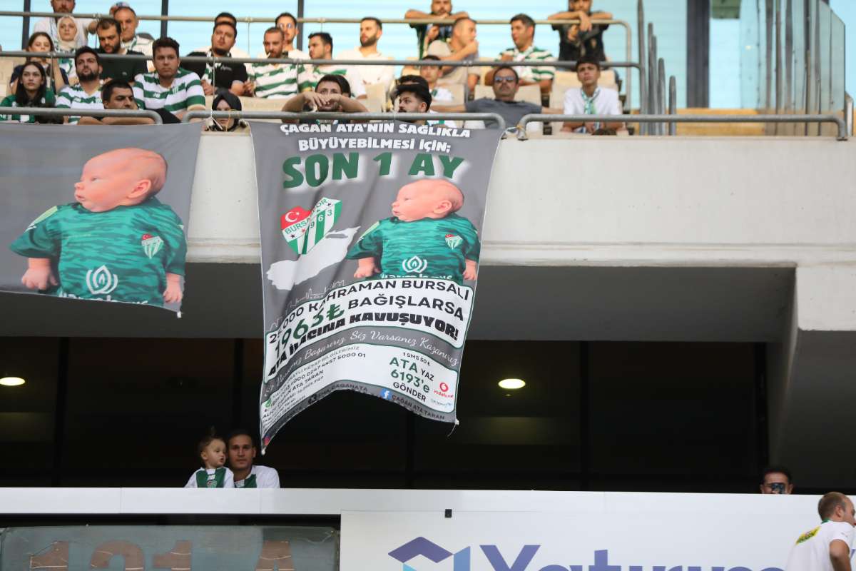 (FOTO GALERİ) Bursaspor-Eskişehirspor Dostluk Maçı Taraftar Fotoğrafları