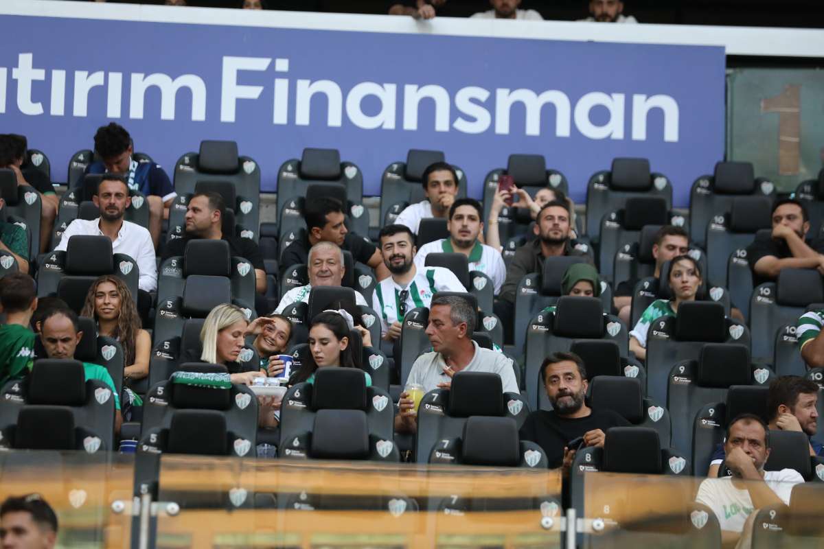 (FOTO GALERİ) Bursaspor-Eskişehirspor Dostluk Maçı Taraftar Fotoğrafları
