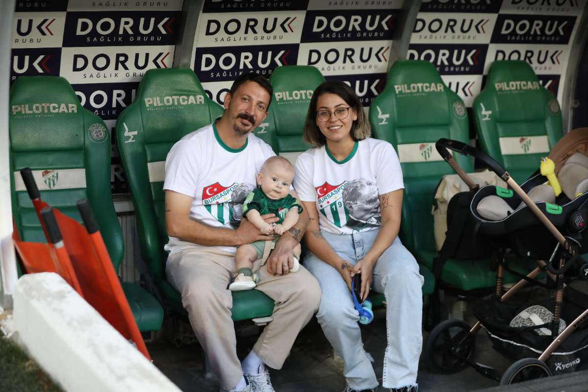 (FOTO GALERİ) Bursaspor-Eskişehirspor Dostluk Maçı Taraftar Fotoğrafları