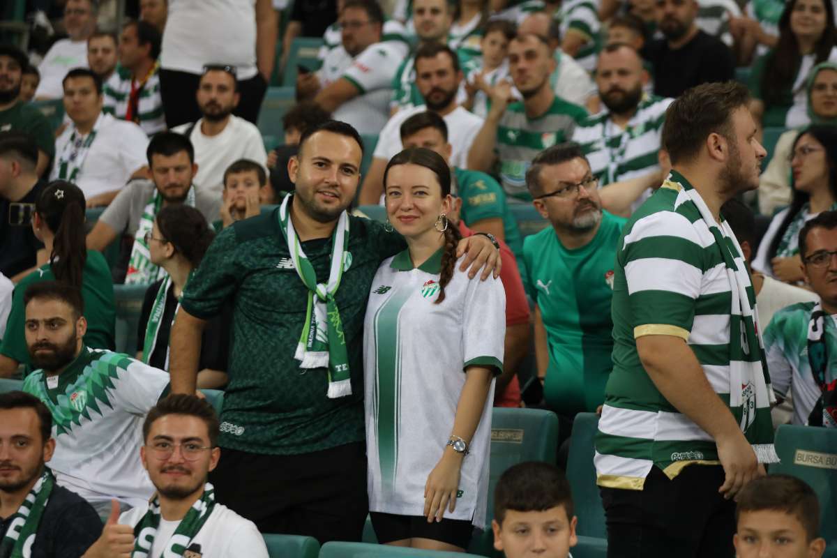 (FOTO GALERİ) Bursaspor-Eskişehirspor Dostluk Maçı Taraftar Fotoğrafları