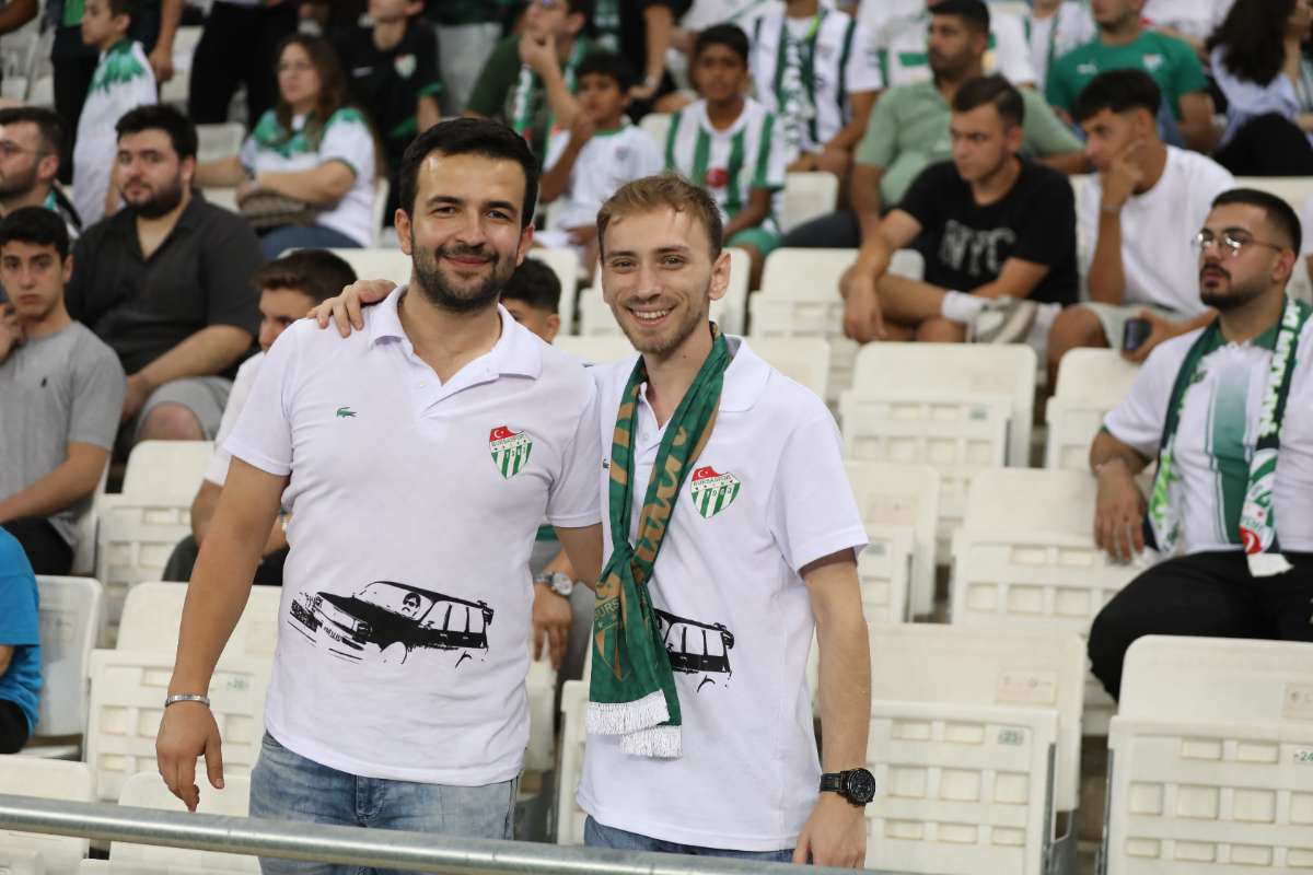 (FOTO GALERİ) Bursaspor-Eskişehirspor Dostluk Maçı Taraftar Fotoğrafları