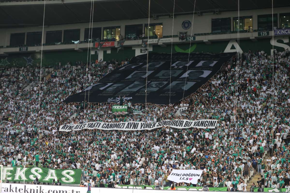 (FOTO GALERİ) Bursaspor-Eskişehirspor Dostluk Maçı Taraftar Fotoğrafları