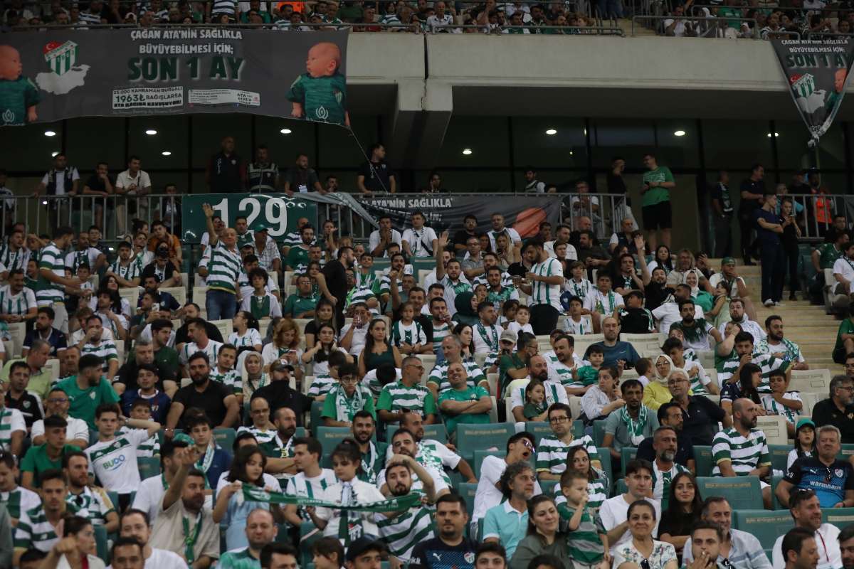 (FOTO GALERİ) Bursaspor-Eskişehirspor Dostluk Maçı Taraftar Fotoğrafları