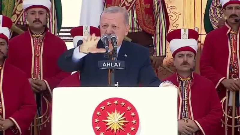 Cumhurbaşkanı Erdoğan Ahlat'ta konuştu