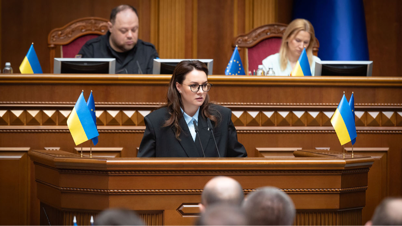 Ukrayna genç erkeklerde yurt dışına çıkış yasağını kaldırdı