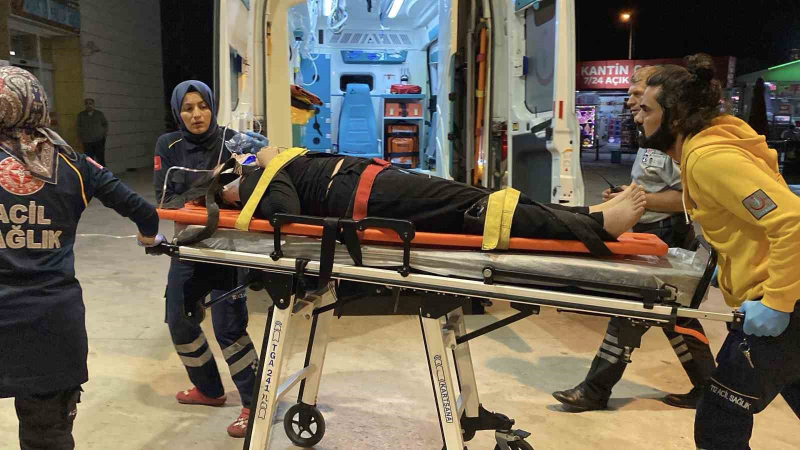İnegöl'de 3. kattan düşen genç kız ağır yaralandı