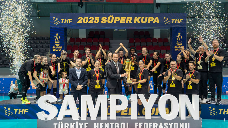 Hentbol Kadınlar Süper Kupa'da şampiyon Bursa Büyükşehir Belediyesi Spor