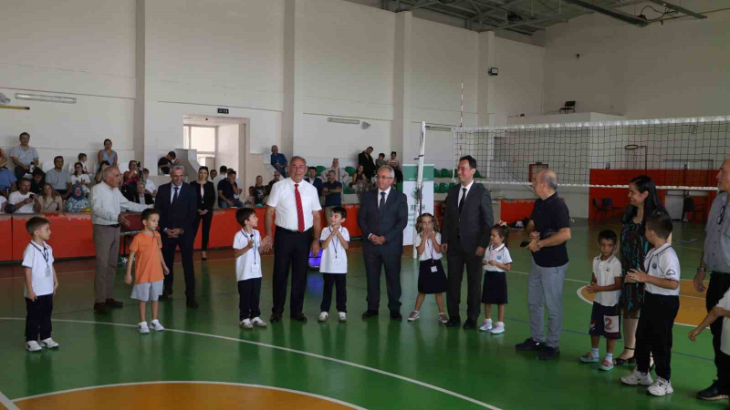 Bursa’da minikler okula ilk adımlarını attı