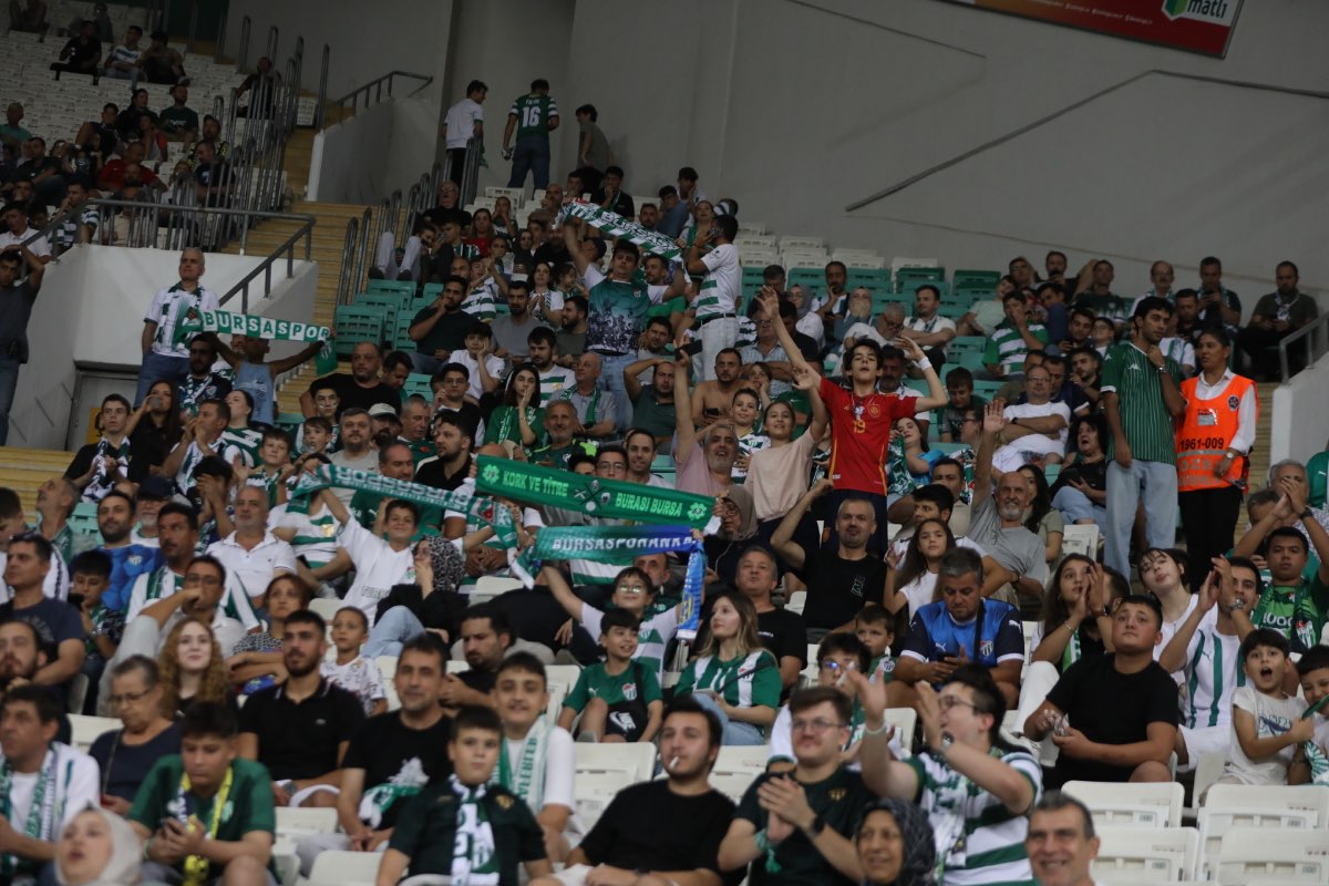 (FOTO GALERİ) Bursaspor- Söğütspor taraftar fotoğrafları -1