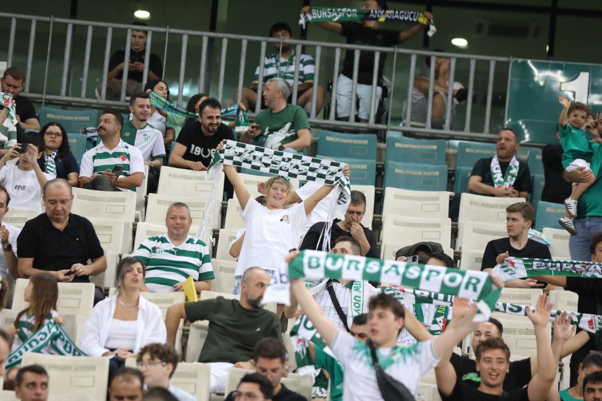 (FOTO GALERİ) Bursaspor- Söğütspor taraftar fotoğrafları -1