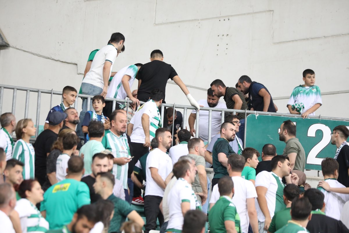 (FOTO GALERİ) Bursaspor- Söğütspor taraftar fotoğrafları -1