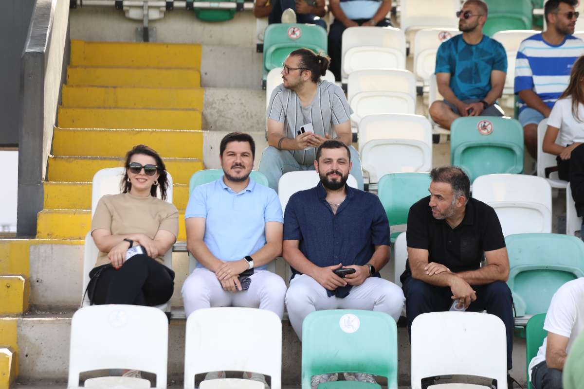 (FOTO GALERİ) Yıldırımspor-Kestel Çilekspor Taraftar Fotoğrafları