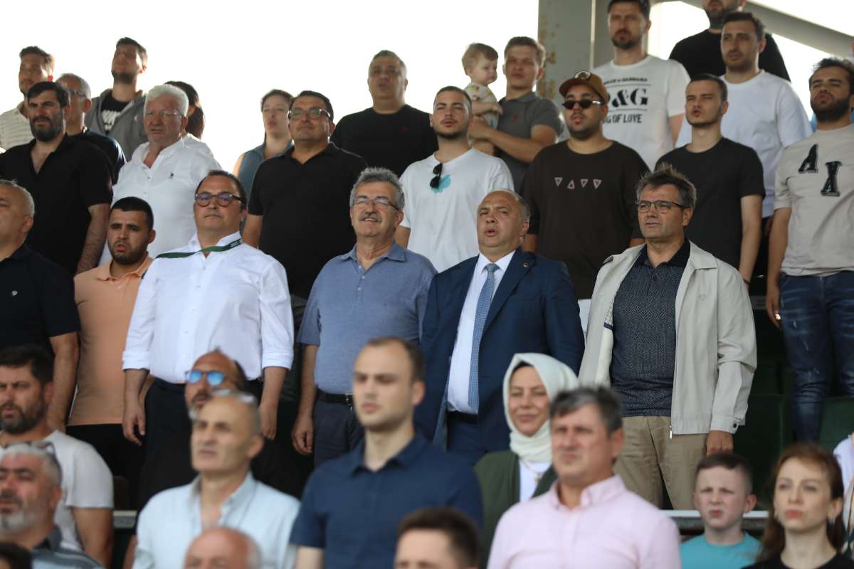 (FOTO GALERİ) Yıldırımspor-Kestel Çilekspor Taraftar Fotoğrafları