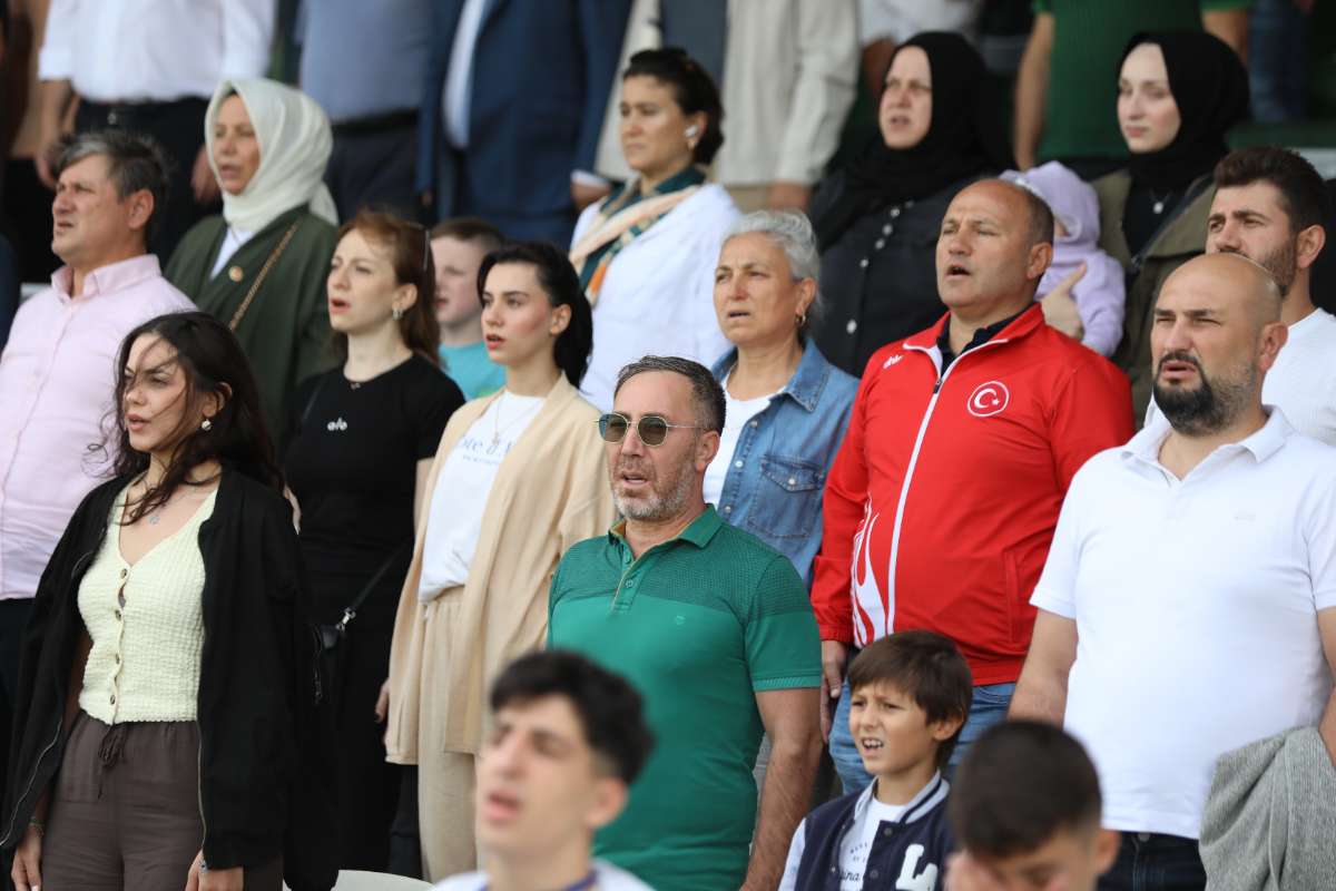 (FOTO GALERİ) Yıldırımspor-Kestel Çilekspor Taraftar Fotoğrafları