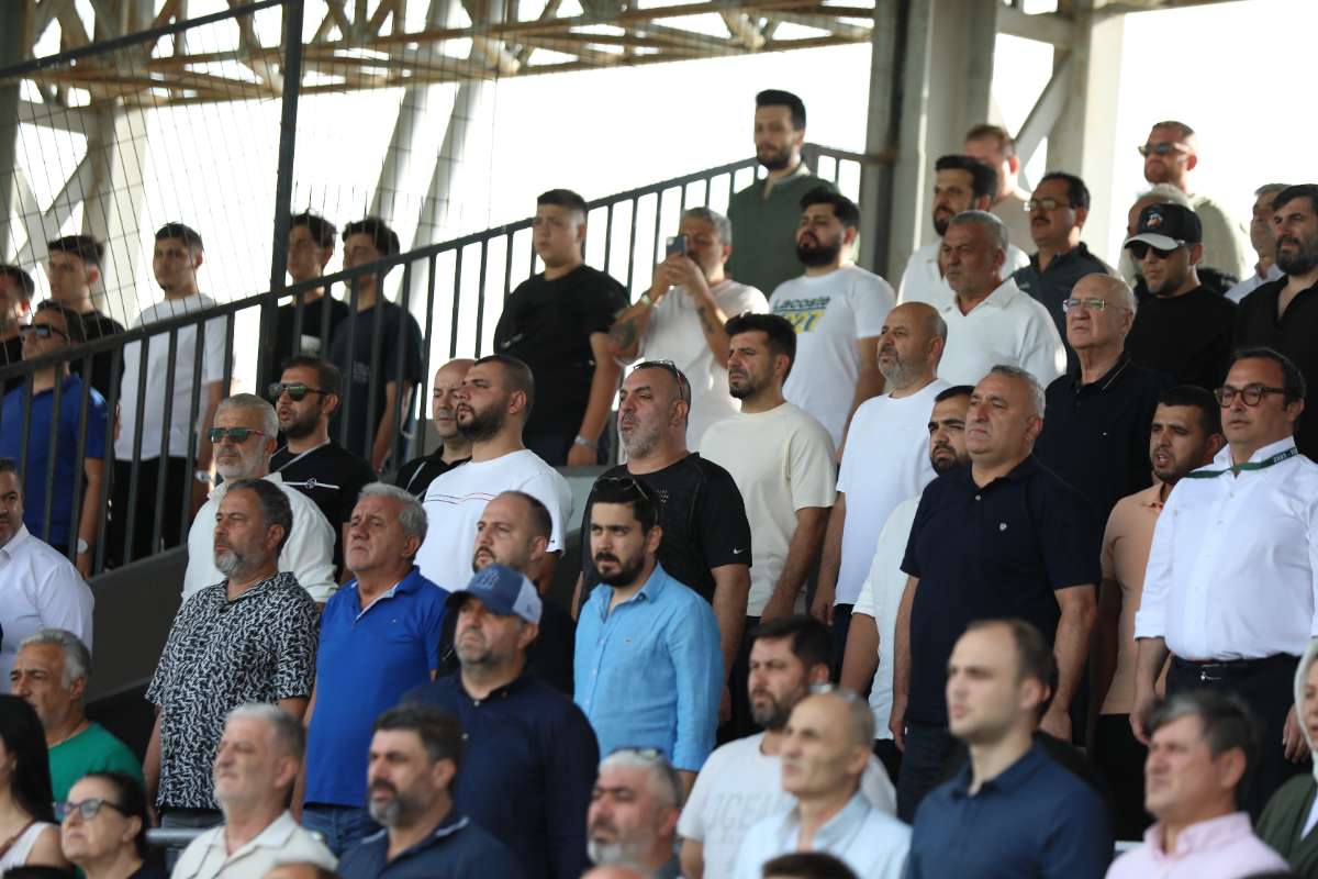 (FOTO GALERİ) Yıldırımspor-Kestel Çilekspor Taraftar Fotoğrafları