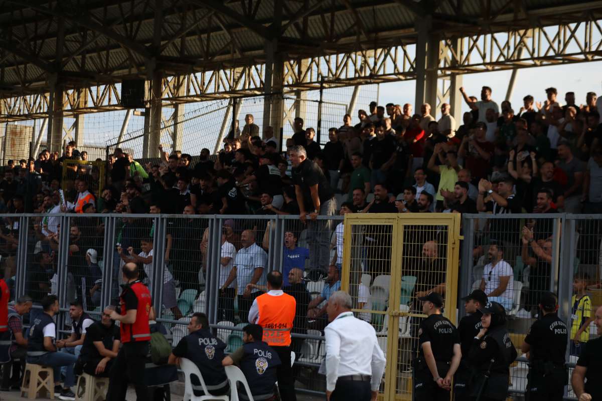 (FOTO GALERİ) Yıldırımspor-Kestel Çilekspor Taraftar Fotoğrafları