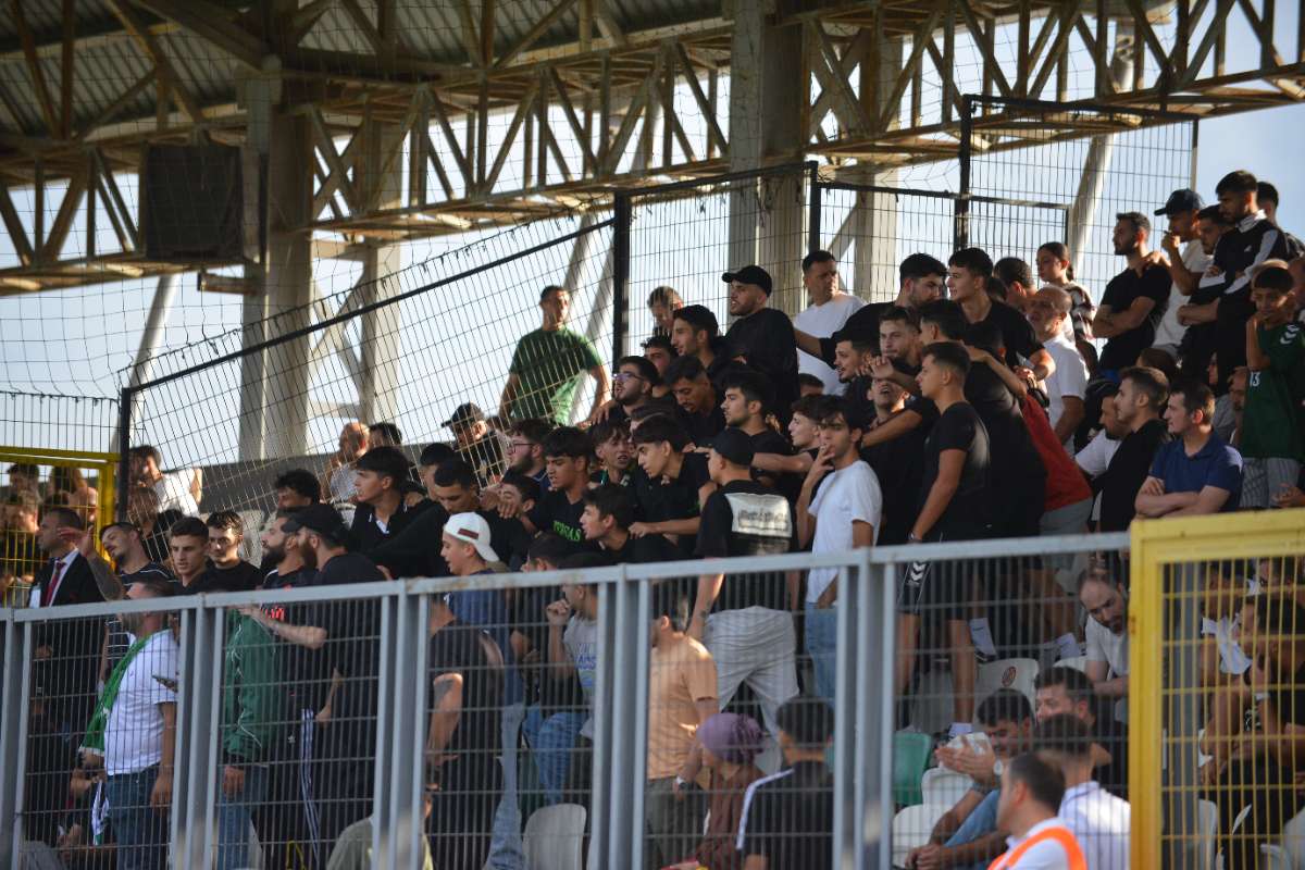 (FOTO GALERİ) Yıldırımspor-Kestel Çilekspor Taraftar Fotoğrafları