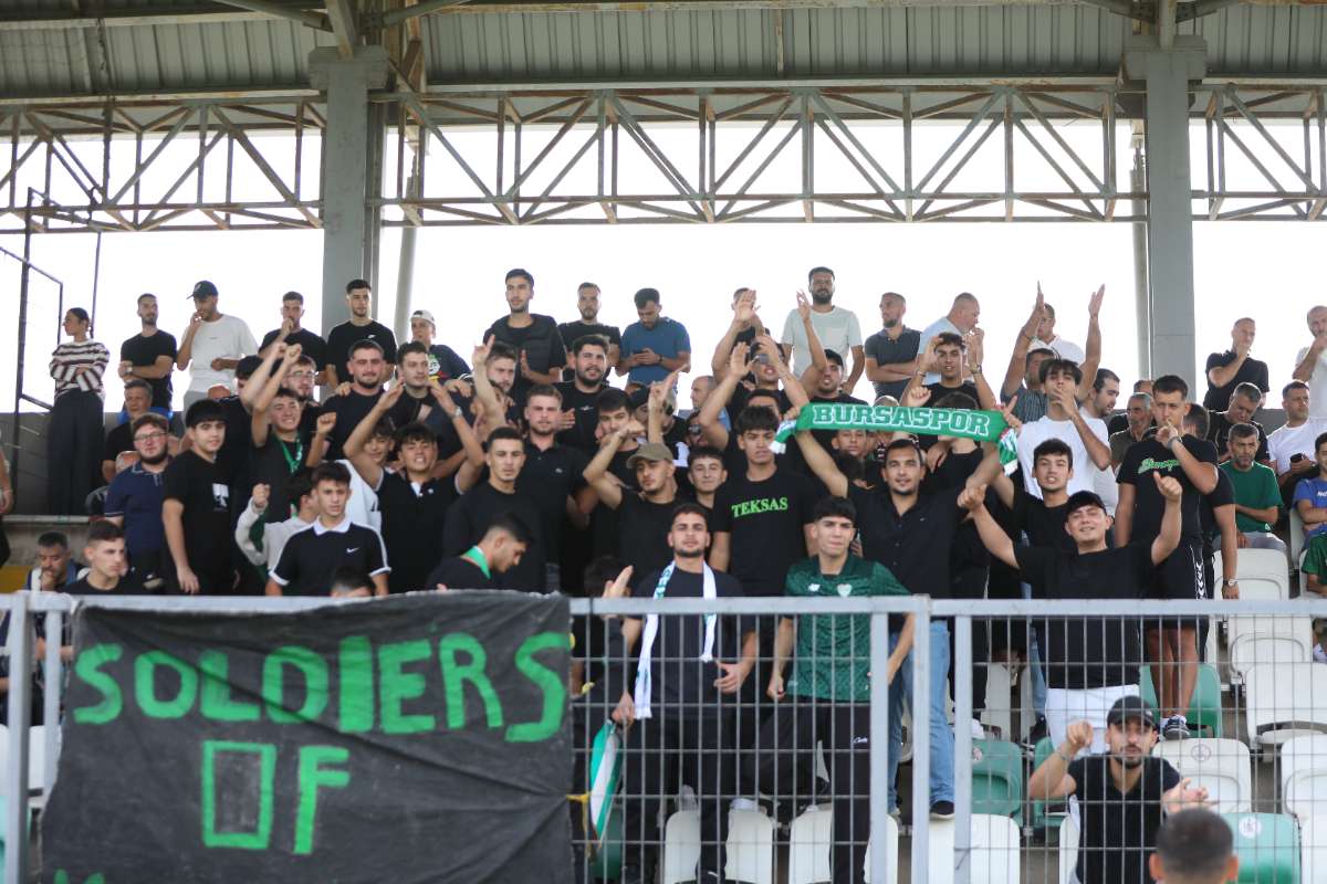 (FOTO GALERİ) Yıldırımspor-Kestel Çilekspor Taraftar Fotoğrafları