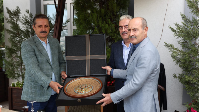 Faruk Çelik'ten tayini çıkan Bursa emniyet müdürü'ne teşekkür mesajı