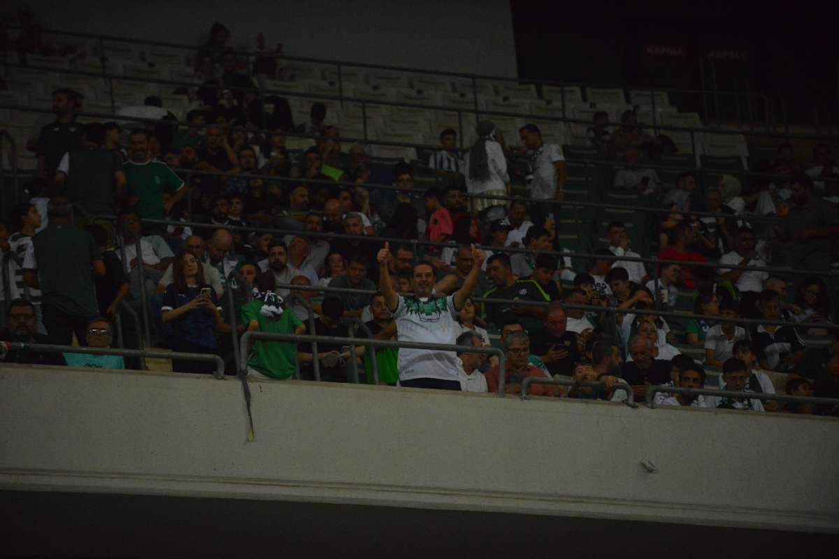 (FOTO GALERİ) Bursaspor-Arnavutköy Belediyespor Maçı Taraftar Fotoğrafları