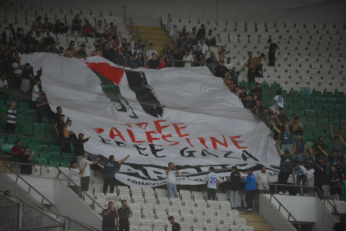 (FOTO GALERİ) Bursaspor-Arnavutköy Belediyespor Maçı Taraftar Fotoğrafları