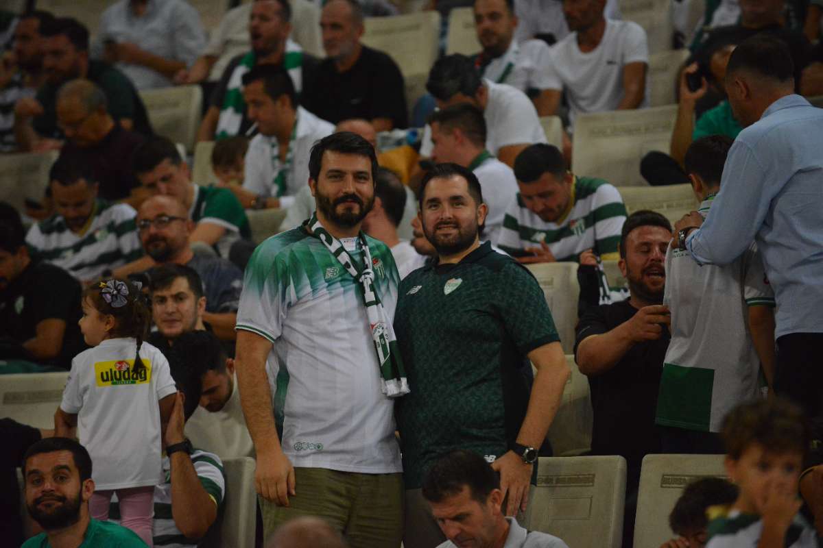 (FOTO GALERİ) Bursaspor-Arnavutköy Belediyespor Maçı Taraftar Fotoğrafları