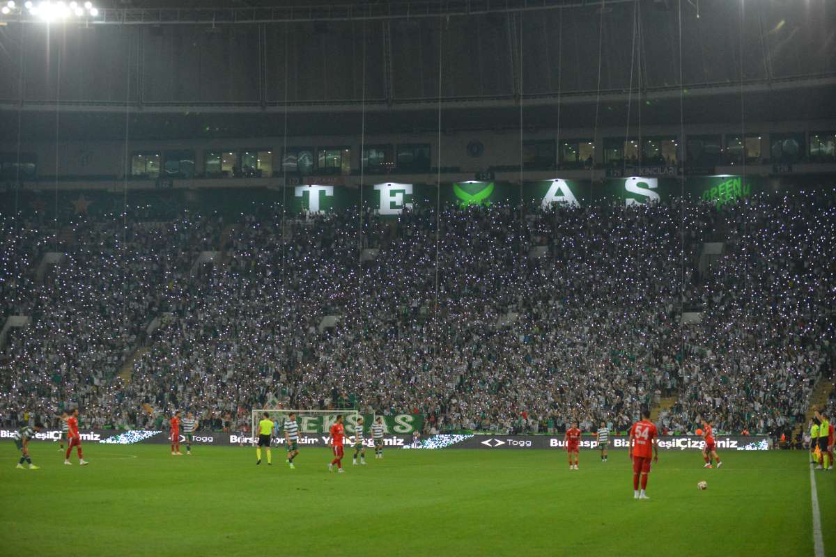 (FOTO GALERİ) Bursaspor-Arnavutköy Belediyespor Maçı Taraftar Fotoğrafları
